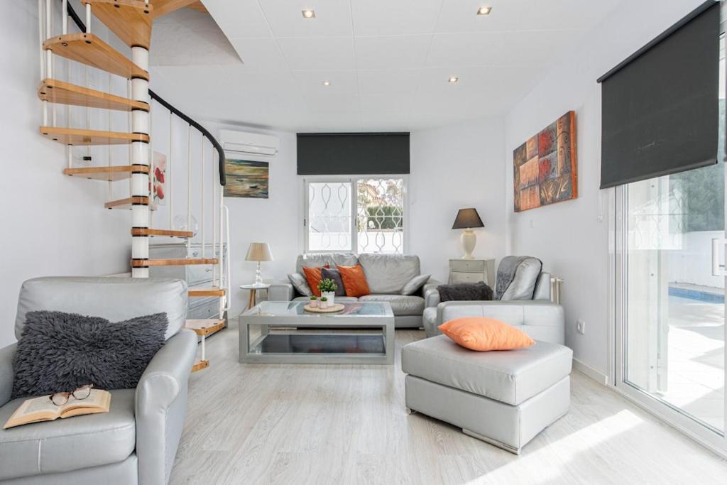 Empurialola - Casa Todo Confort, Con Piscina, Cerca De La Playa Y Centro - 131 Empuriabrava Luaran gambar