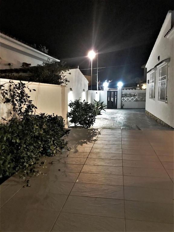 Empurialola - Casa Todo Confort, Con Piscina, Cerca De La Playa Y Centro - 131 Empuriabrava Luaran gambar